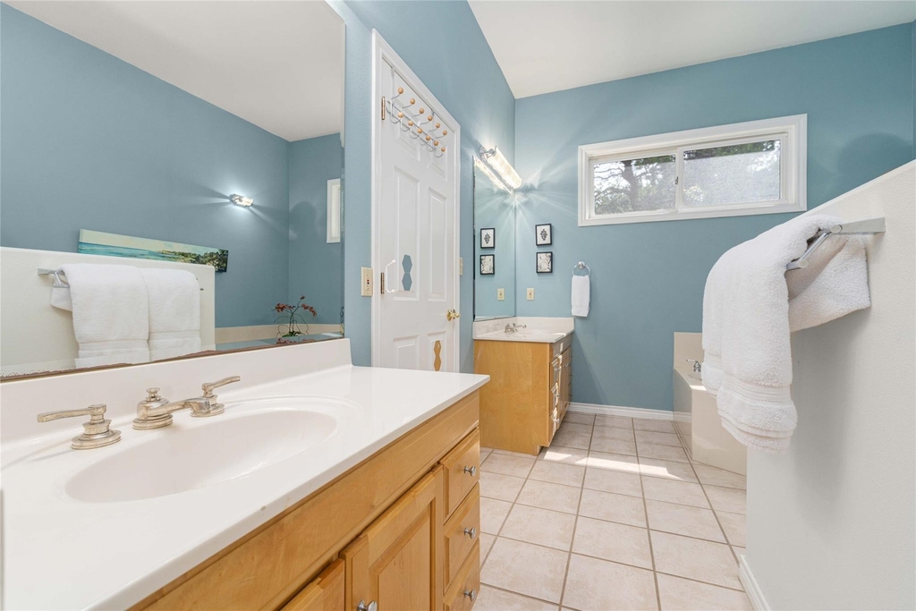 2102 Paisano Rd - Photo 8