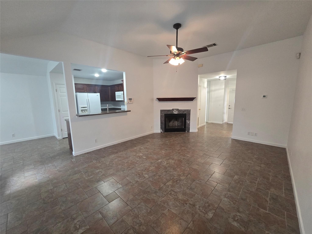 103 Hummingbird Ct - Photo 1