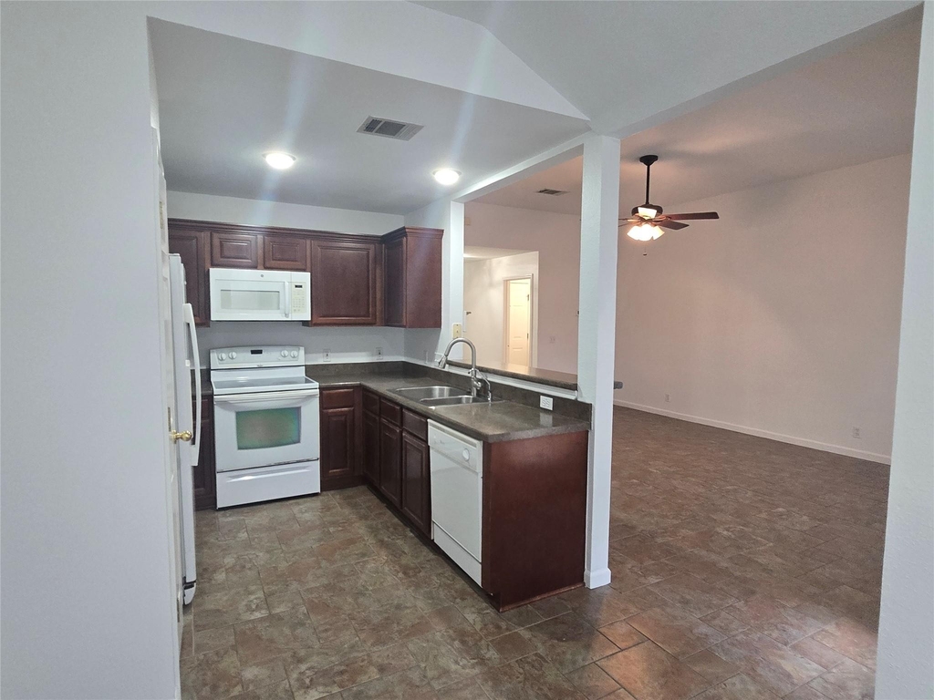 103 Hummingbird Ct - Photo 3