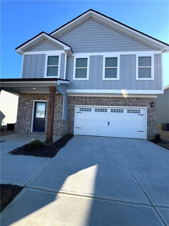 11071 Suria Drive Se - Photo 0