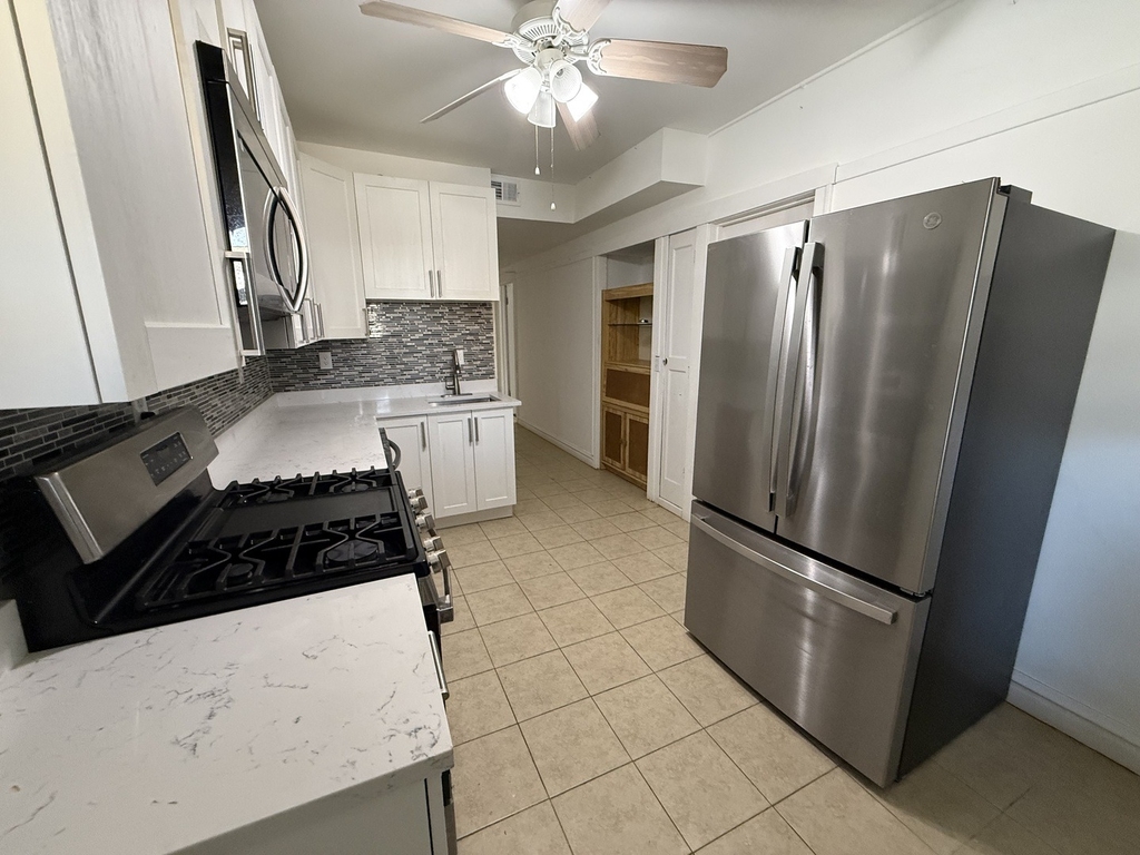 2602 W 47th Street - Photo 4