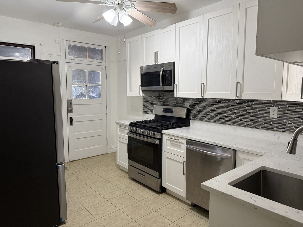 2602 W 47th Street - Photo 2