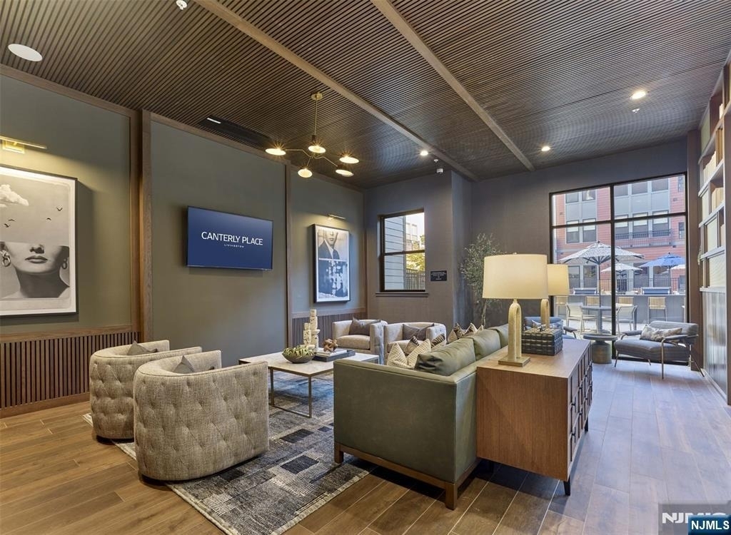 51 Okner - Photo 18