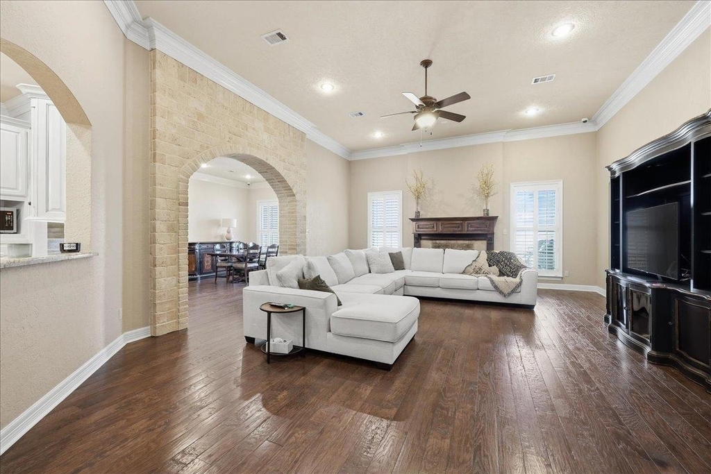 6470 Claybourn Drive Drive - Photo 3