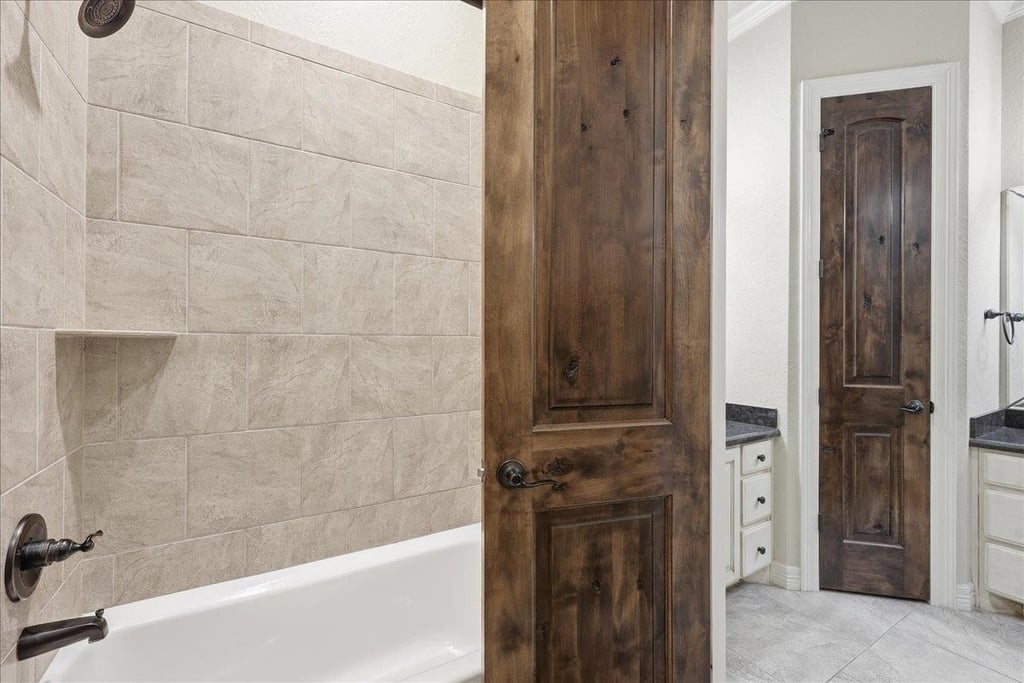 6470 Claybourn Drive Drive - Photo 18