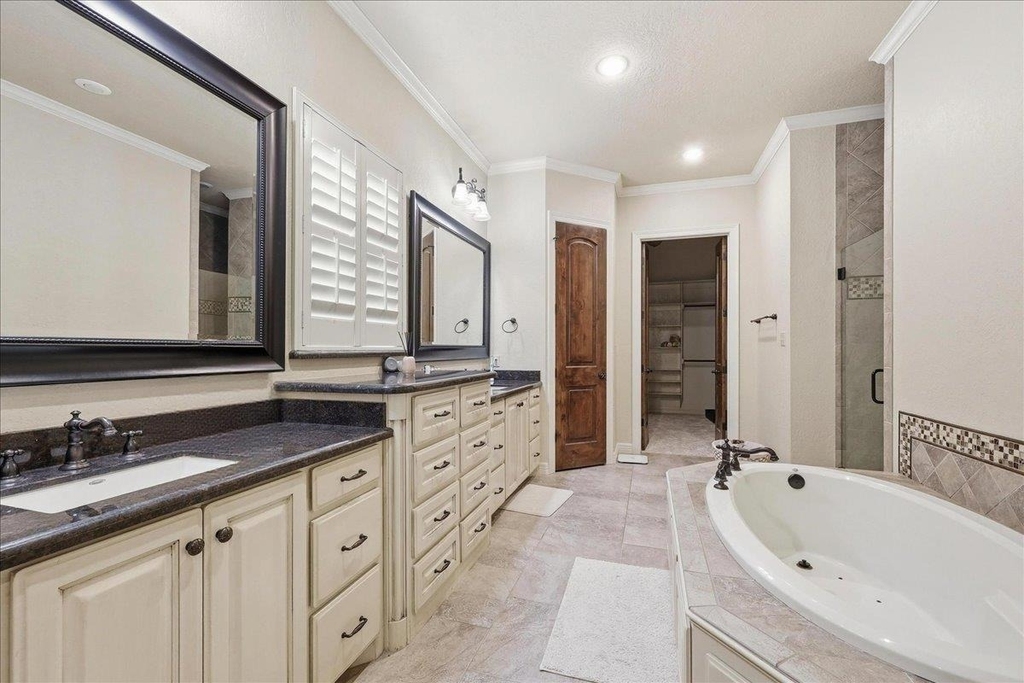 6470 Claybourn Drive Drive - Photo 14