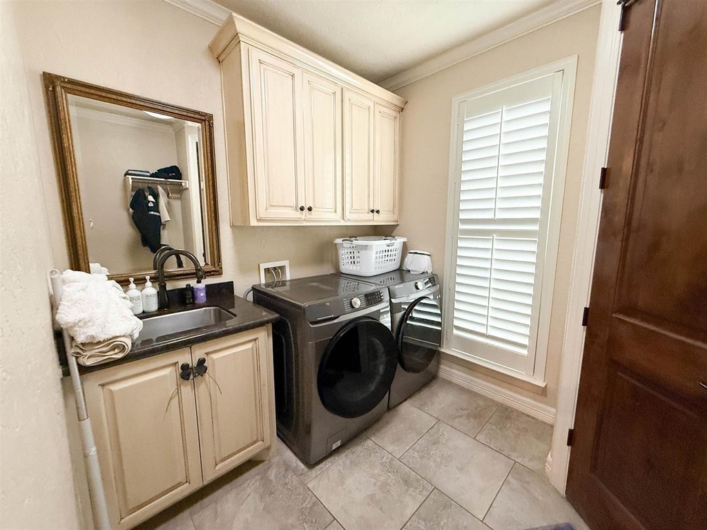 6470 Claybourn Drive Drive - Photo 9