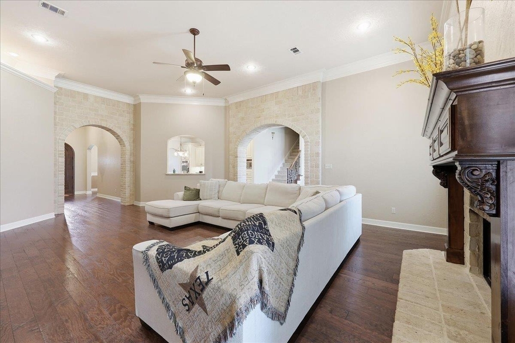 6470 Claybourn Drive Drive - Photo 4
