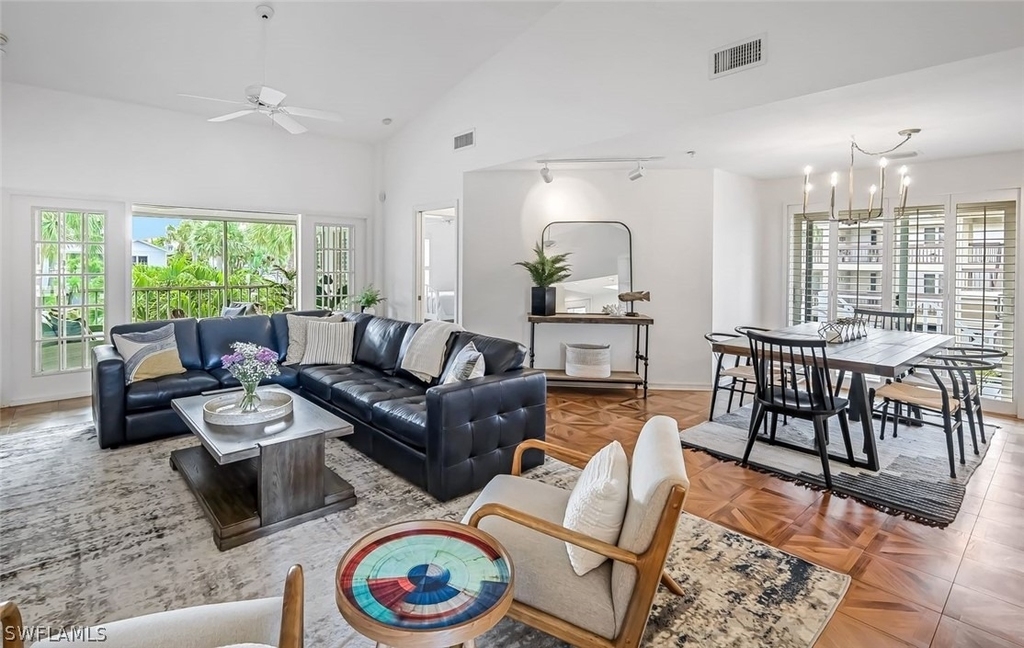 433 2nd Street S - Photo 4