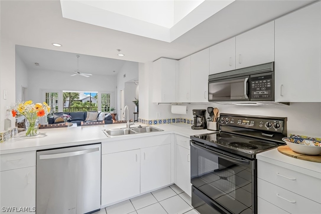 433 2nd Street S - Photo 15