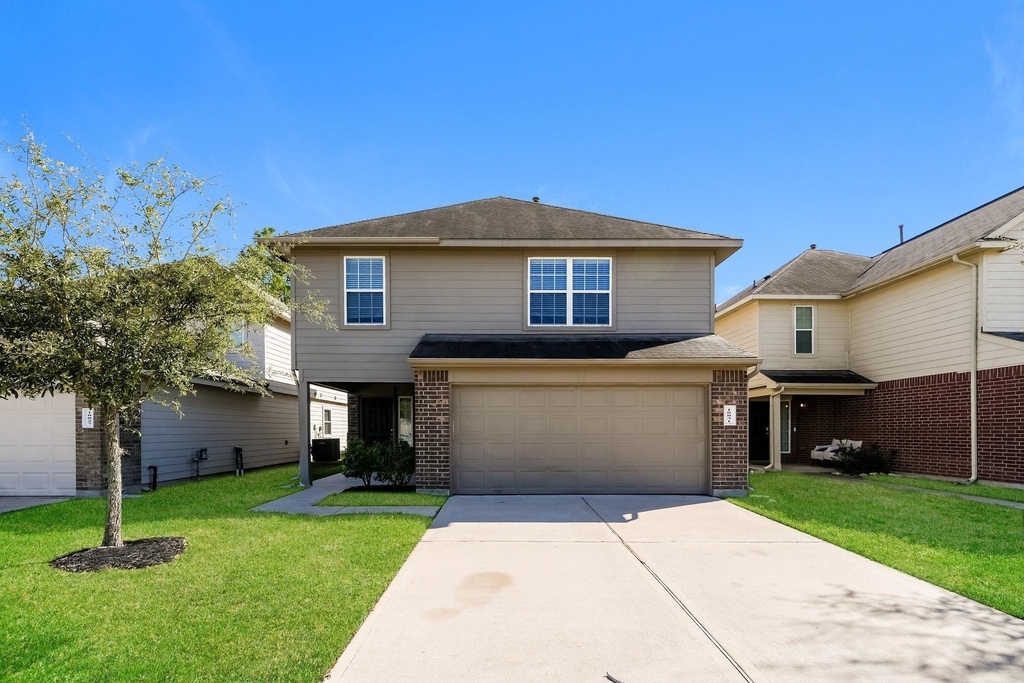 18831 Treviso Terrace - Photo 0