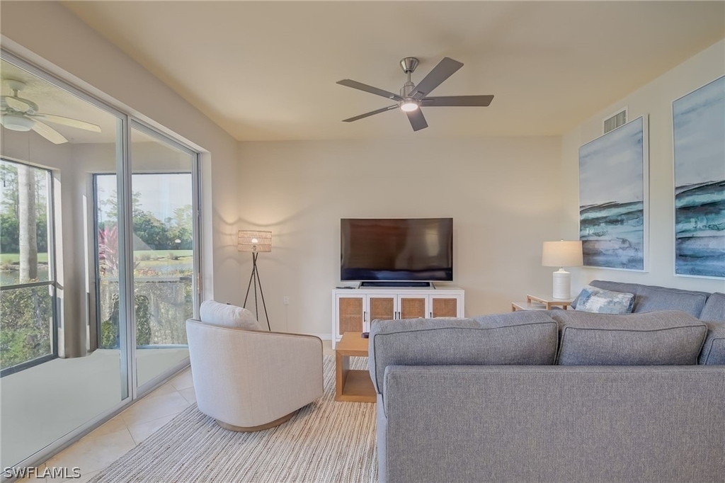 10317 Heritage Bay Boulevard - Photo 4
