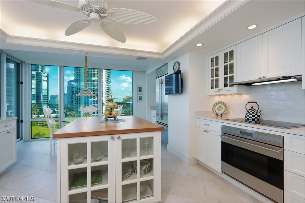 4651 Gulf Shore Boulevard N - Photo 7