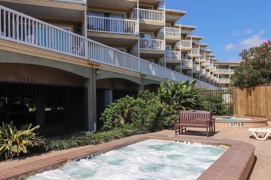 6300 Seawall Boulevard - Photo 18