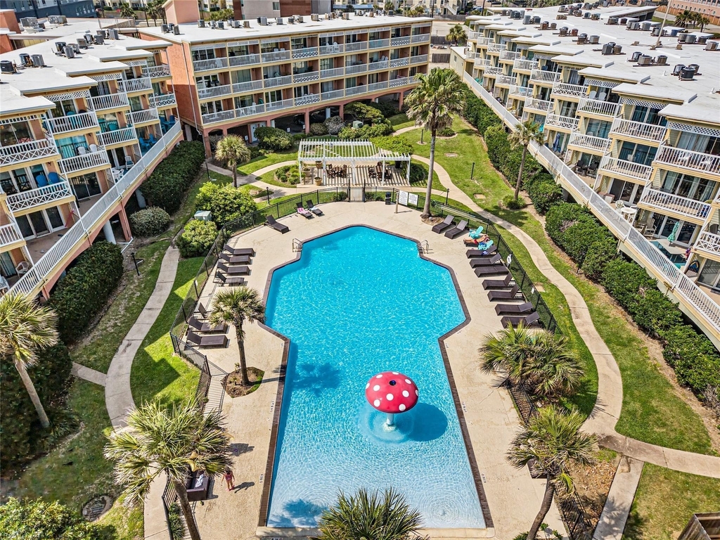 6300 Seawall Boulevard - Photo 17