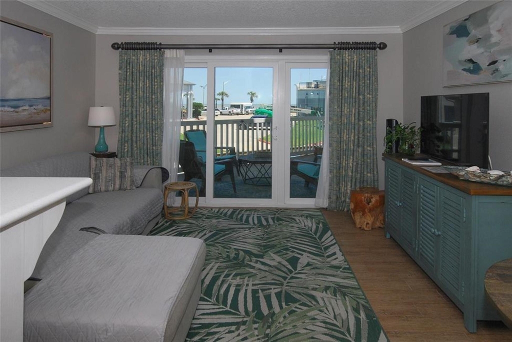 6300 Seawall Boulevard - Photo 4