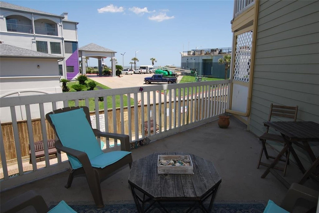 6300 Seawall Boulevard - Photo 12