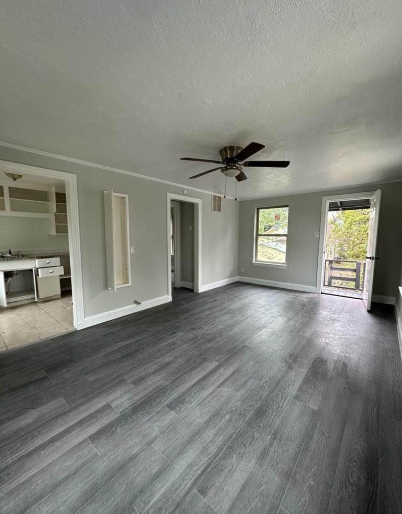 702 Rosedale Street - Photo 3