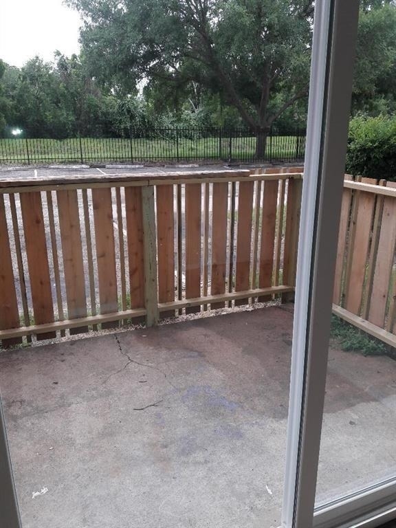 5625 Antoine Drive - Photo 11