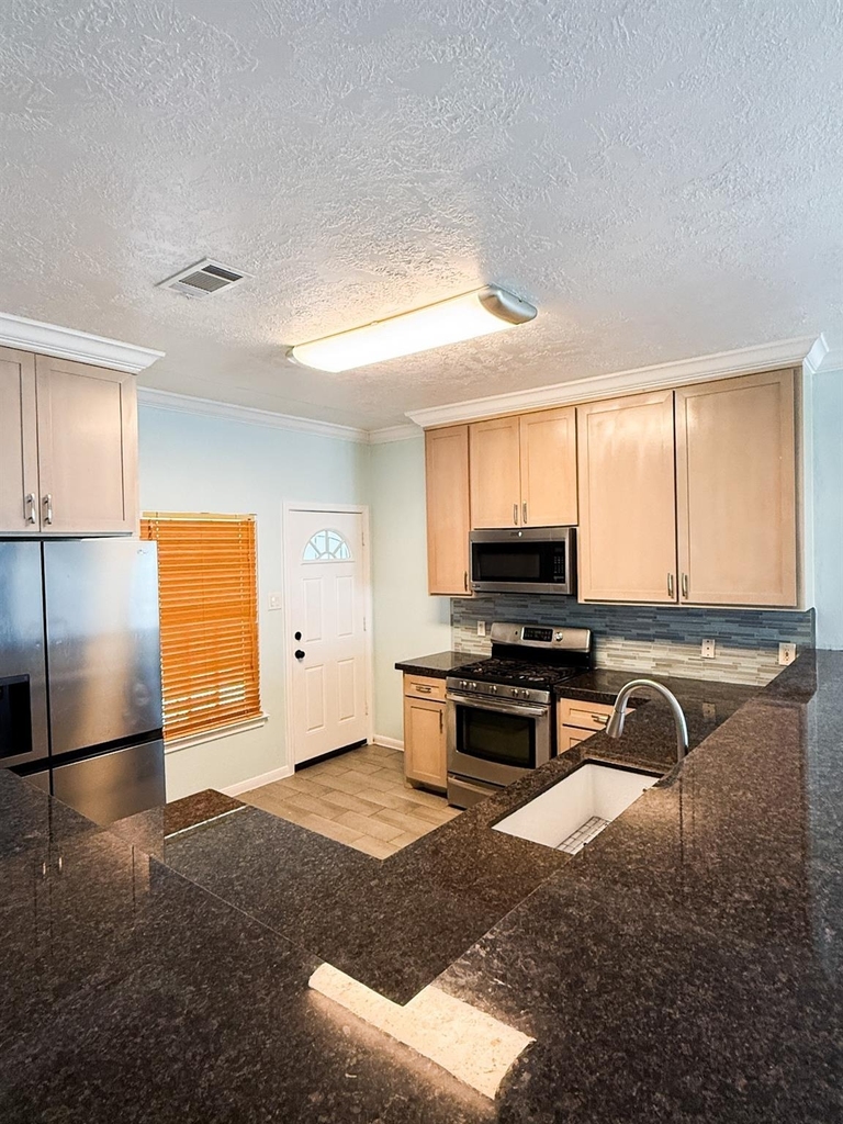 3348 Reeves Street - Photo 11