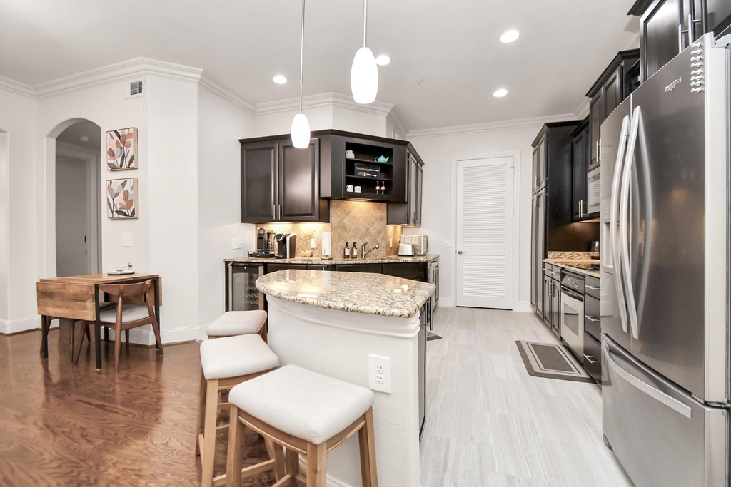 2120 Kipling Street - Photo 2