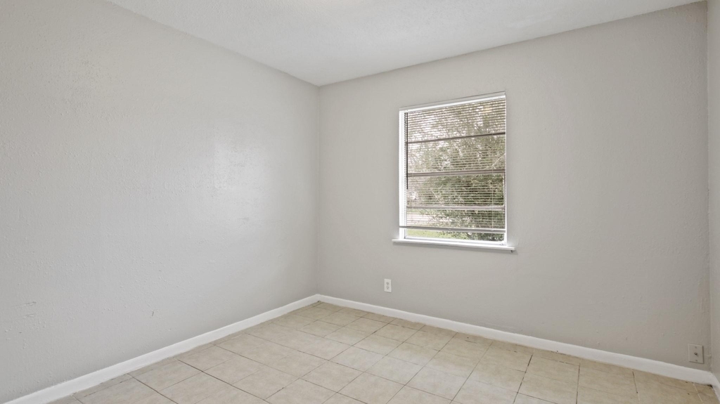 612 Marshall Road - Photo 6