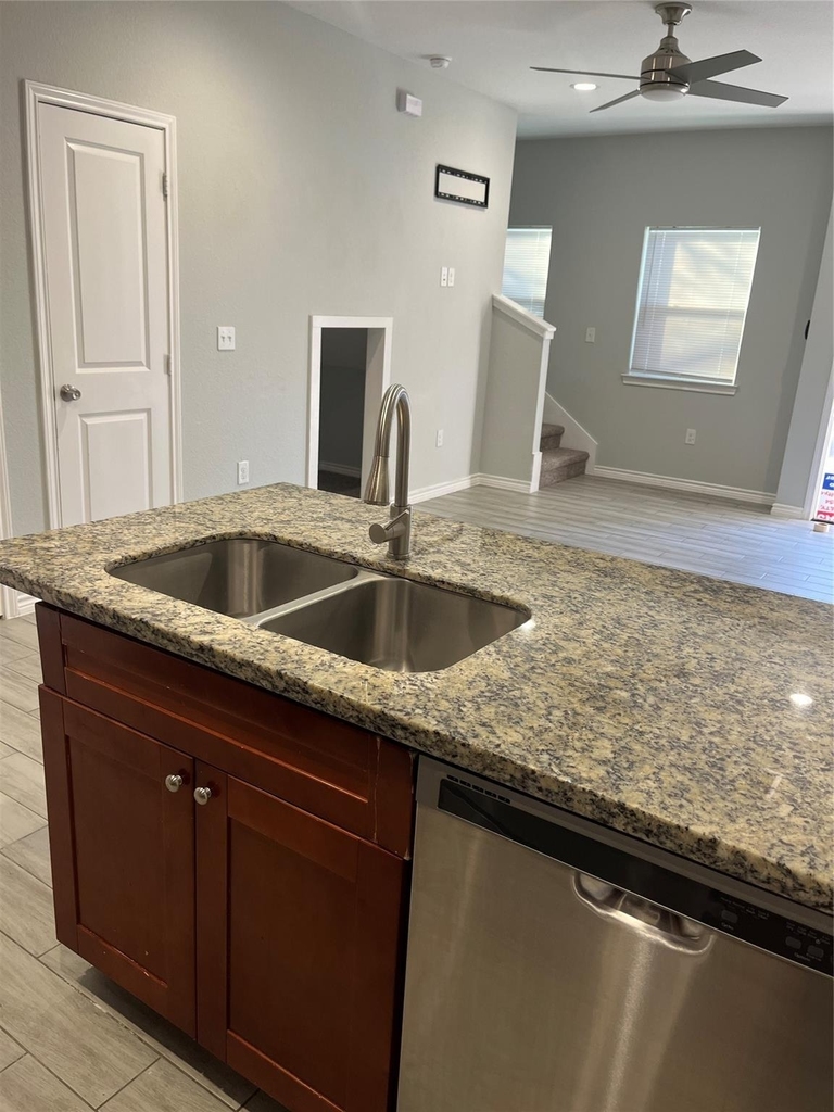 10978 Maywood Street - Photo 8