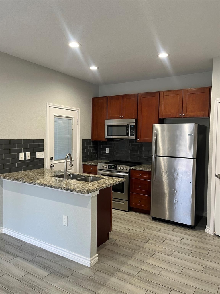 10978 Maywood Street - Photo 5