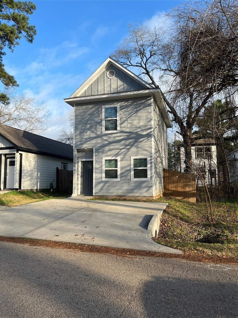 10978 Maywood Street - Photo 0