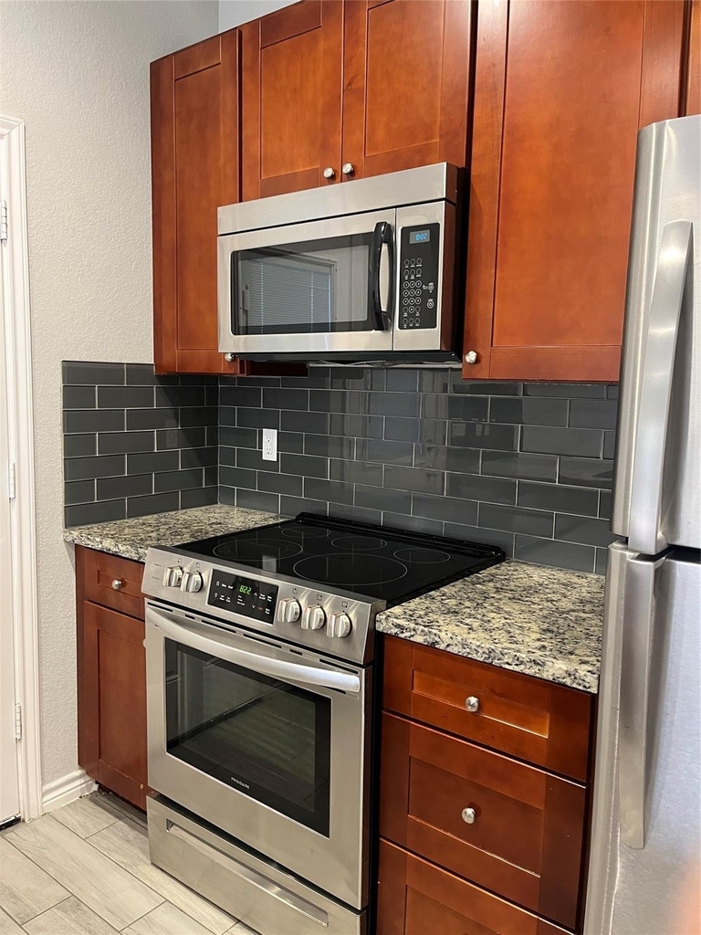 10978 Maywood Street - Photo 7