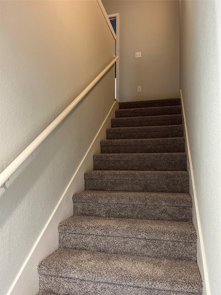 10978 Maywood Street - Photo 13