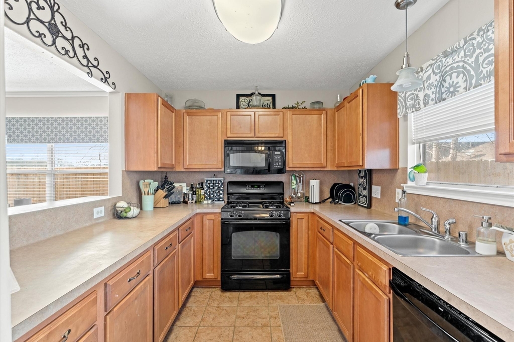 7218 Cool Springs Court - Photo 13