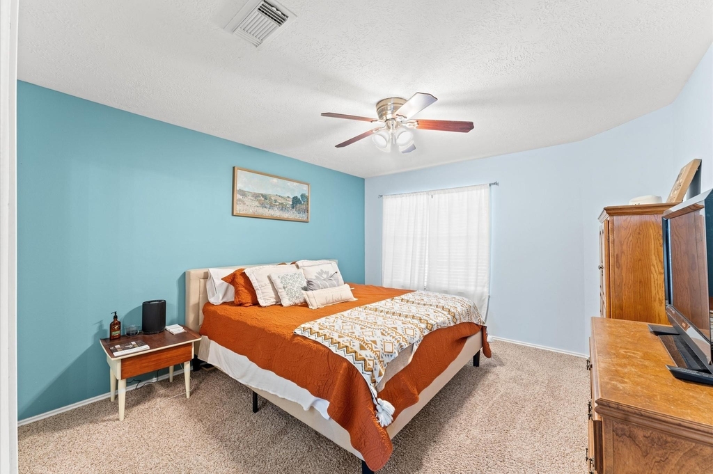 7218 Cool Springs Court - Photo 9