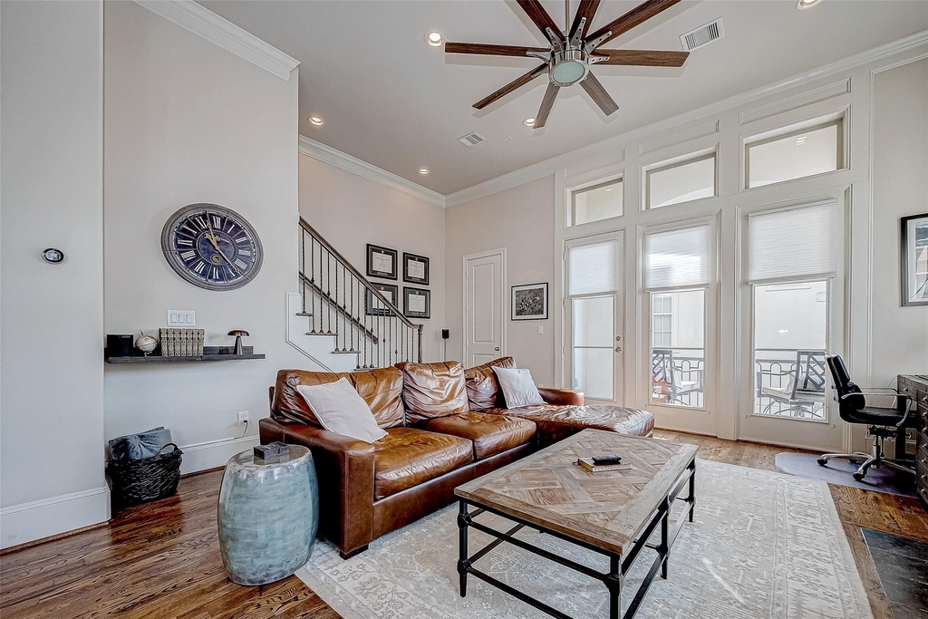 2524 Sherwin Street - Photo 1