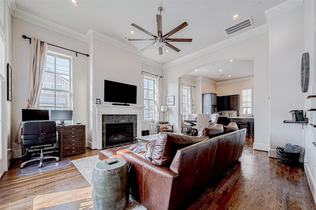 2524 Sherwin Street - Photo 3
