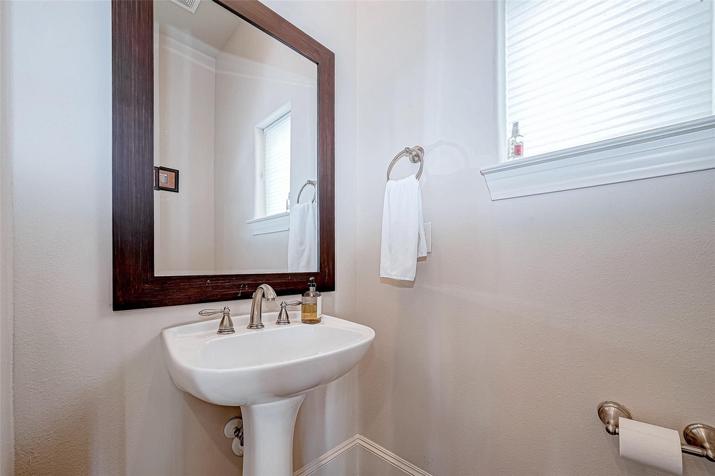 2524 Sherwin Street - Photo 9