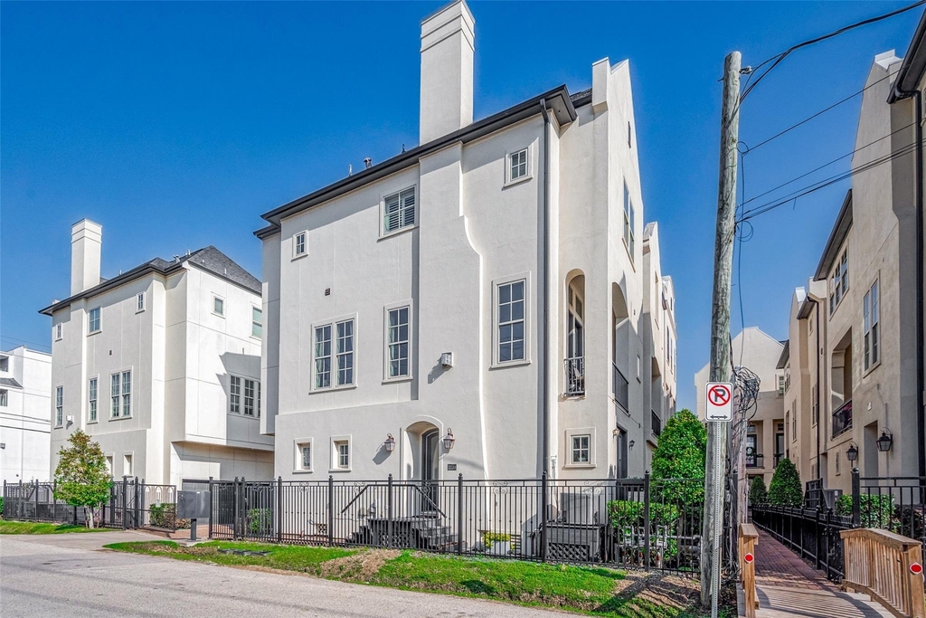 2524 Sherwin Street - Photo 5