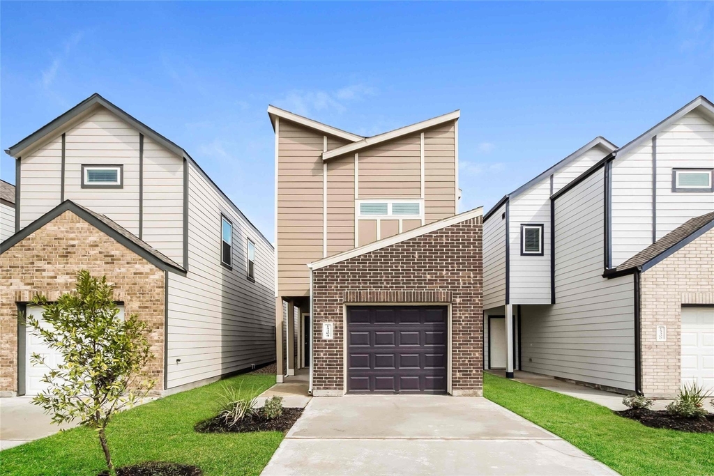 15304 Estrella East - Photo 0