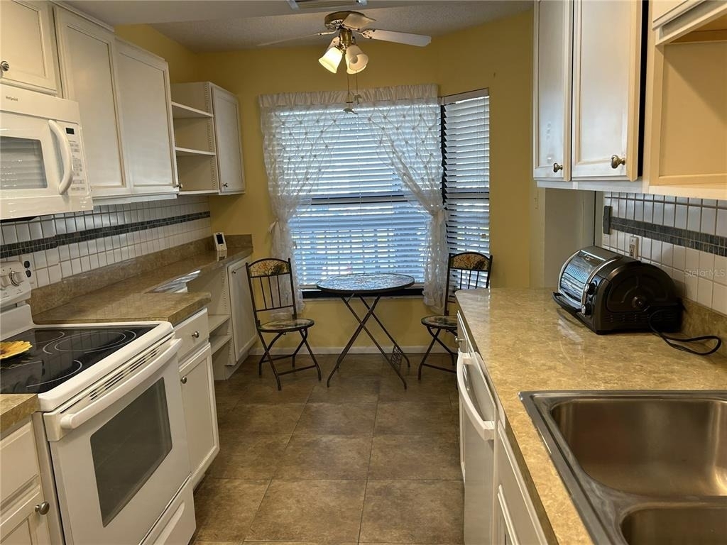1316 Pasadena Avenue S - Photo 1