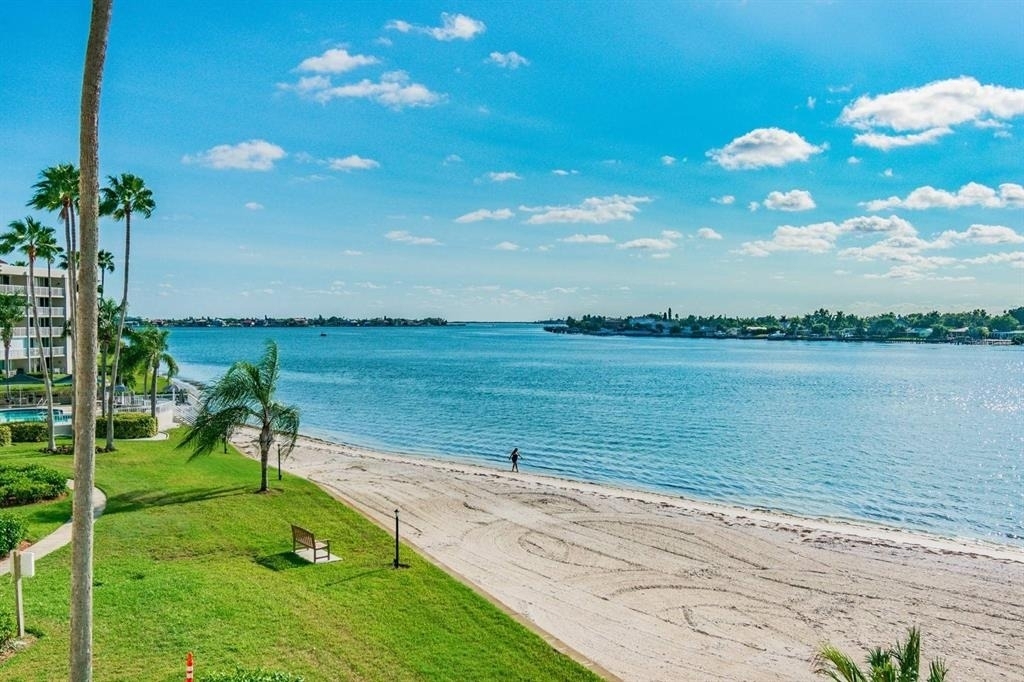 5901 Bahia Del Mar Circle - Photo 26