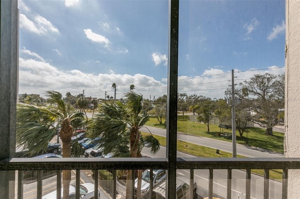 10355 Paradise Boulevard - Photo 15