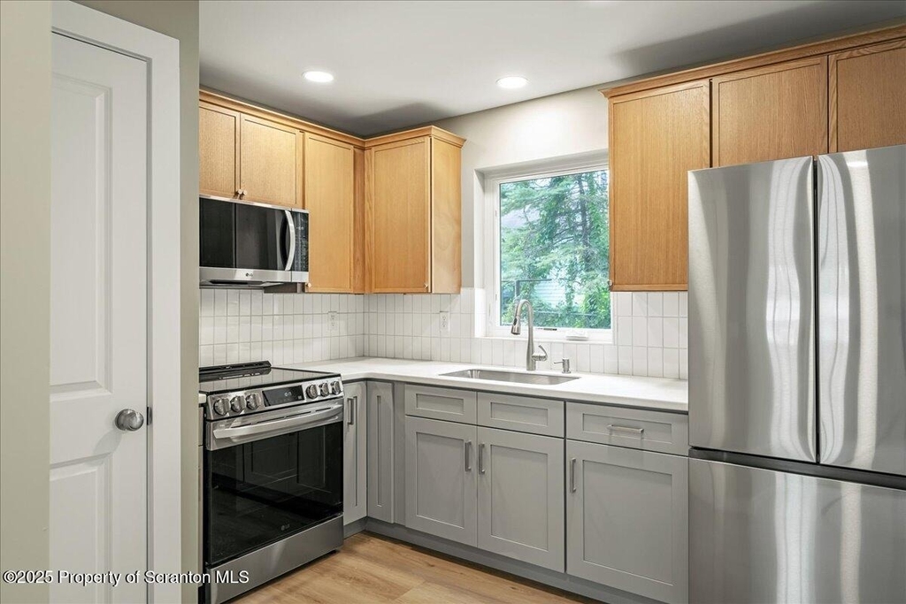 820 822 Delaware Street - Photo 1
