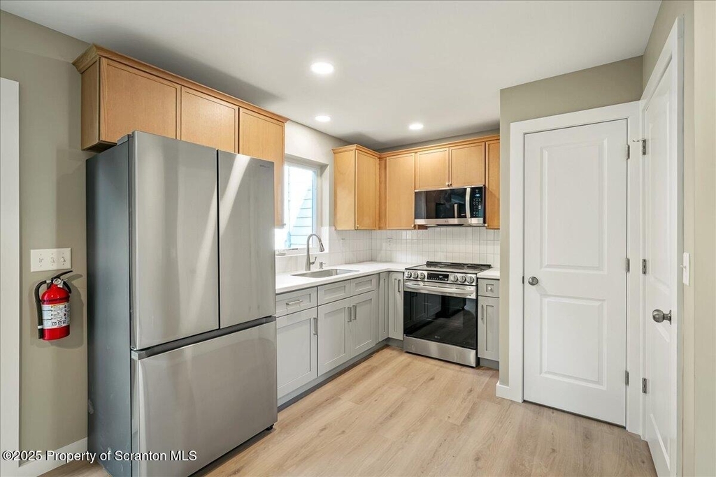 820 822 Delaware Street - Photo 10