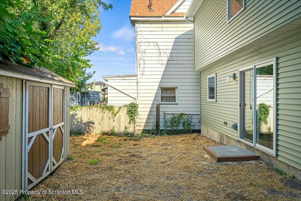 820 822 Delaware Street - Photo 29