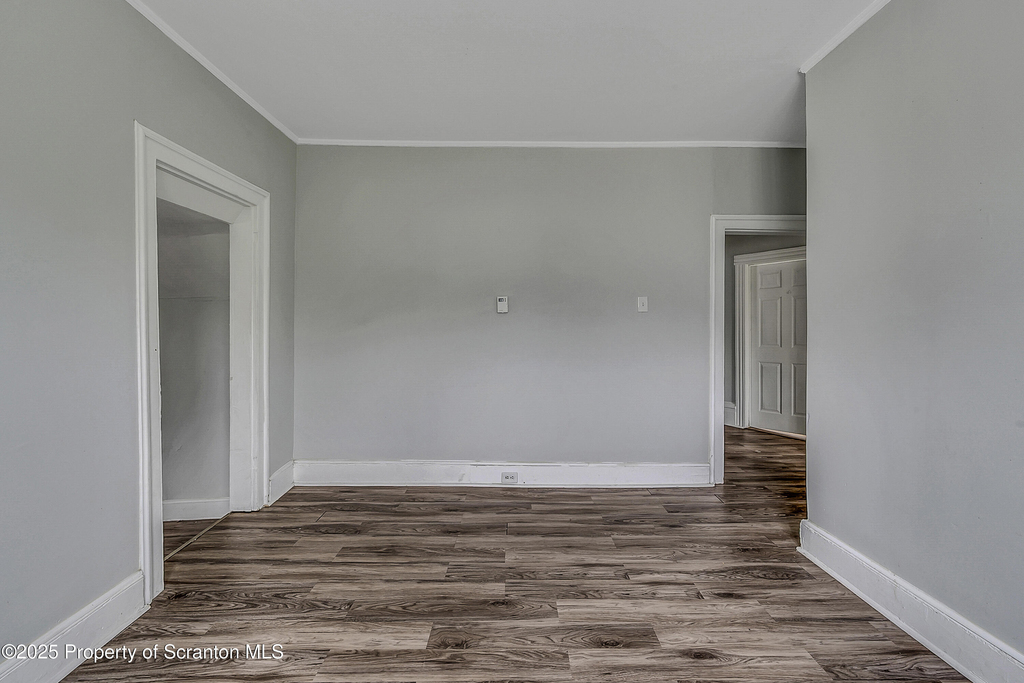 301 N Bromley Avenue - Photo 6