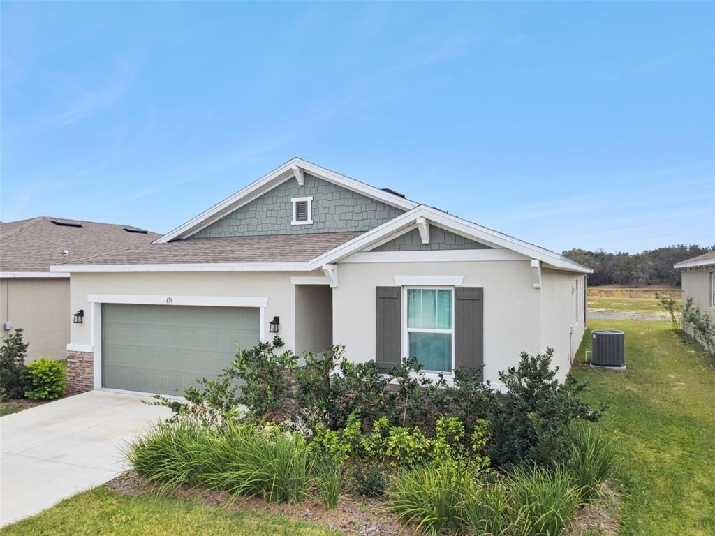 654 Heritage Square Drive - Photo 1