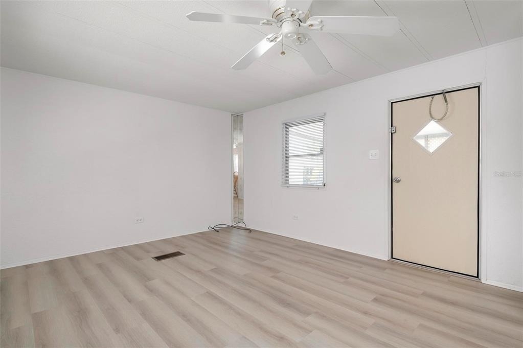 2315 17th Street Lane W - Photo 5