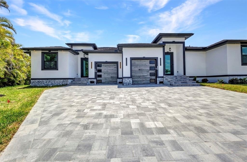 1327 Wesley Drive - Photo 3