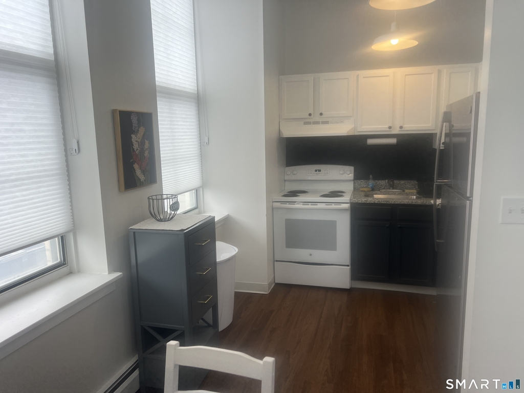 124 Court Street - Photo 5