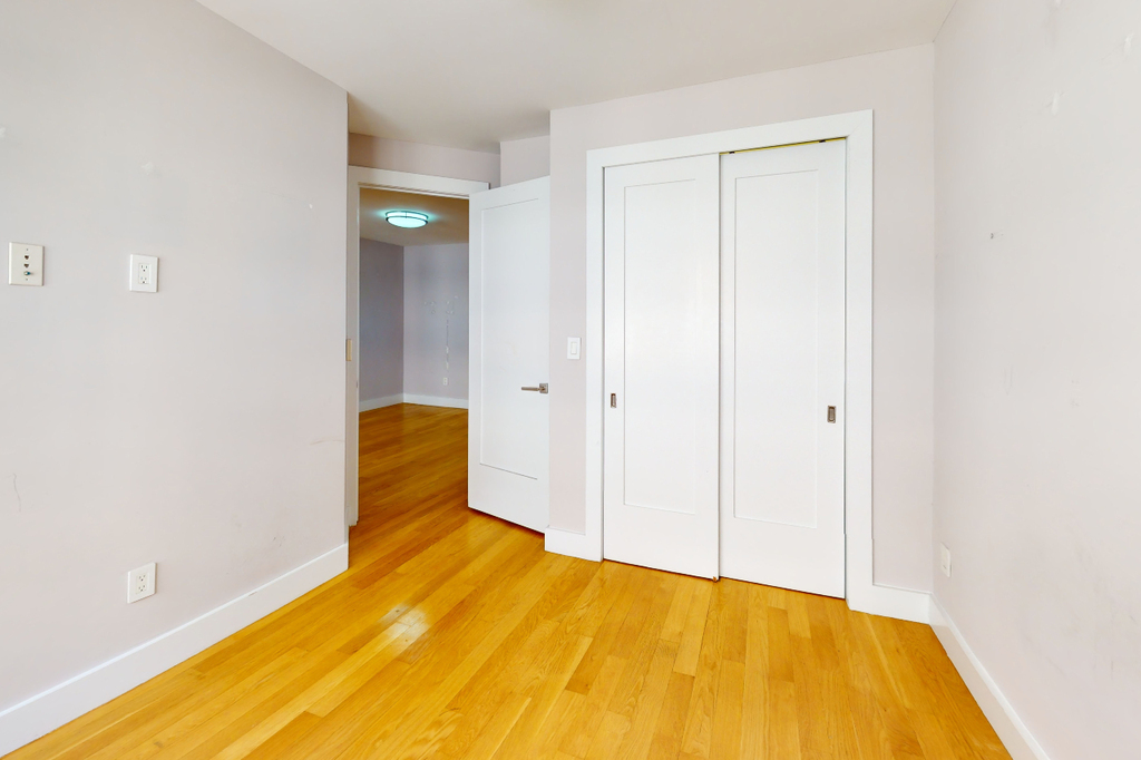 East 48th Street - Photo 2